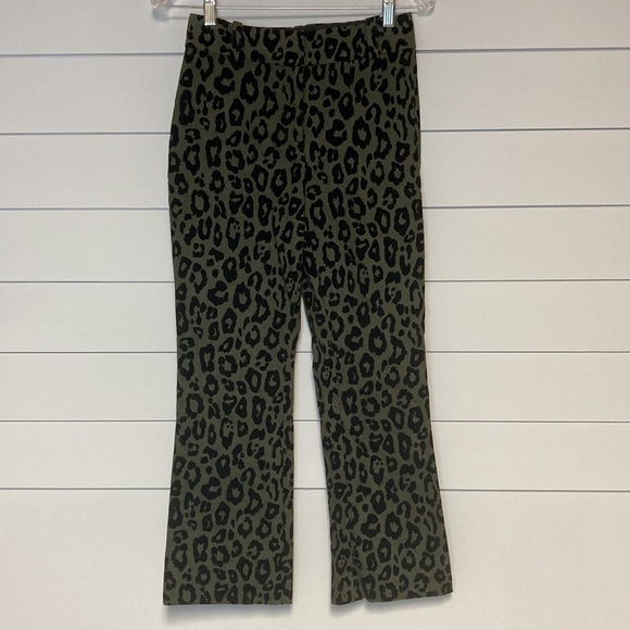 Derek Lam 10 Crosby Kick Flare Green & Black Leopard Print Jeans/Pants - Picture 4 of 13